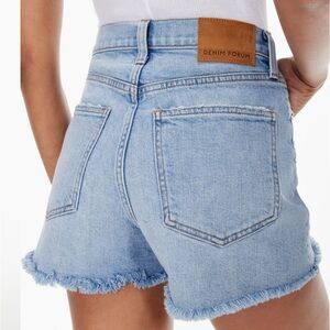 Aritzia Denim Forum the 50’s Arlo Short in Blondie Bleu Size 25